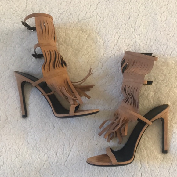 Gucci | Authentic Tan Fringe Ankle Strap Heels Size 38.5 - Picture 6 of 9